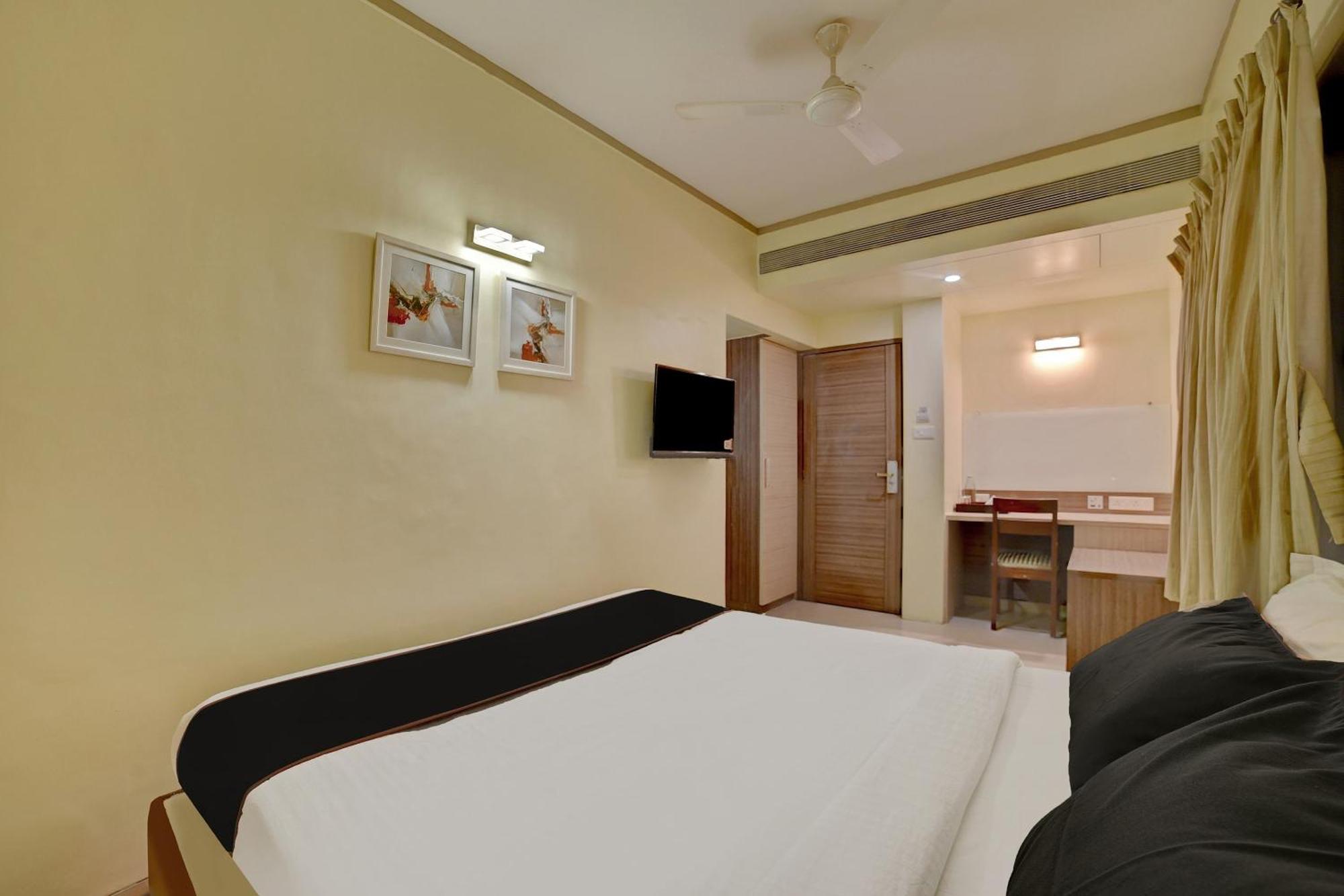 Collection O Kapil Residency Parage Chowk Near Lal Mahal Pune Luaran gambar