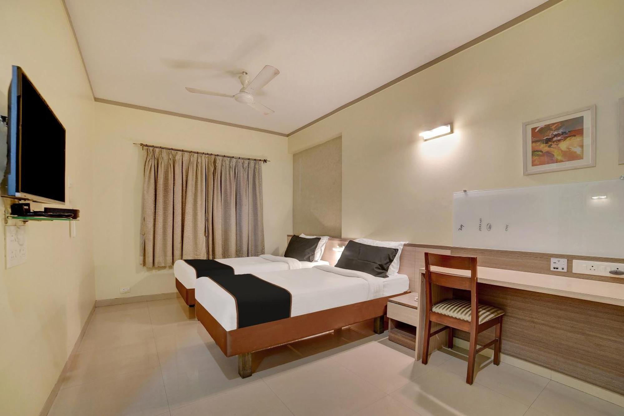 Collection O Kapil Residency Parage Chowk Near Lal Mahal Pune Luaran gambar